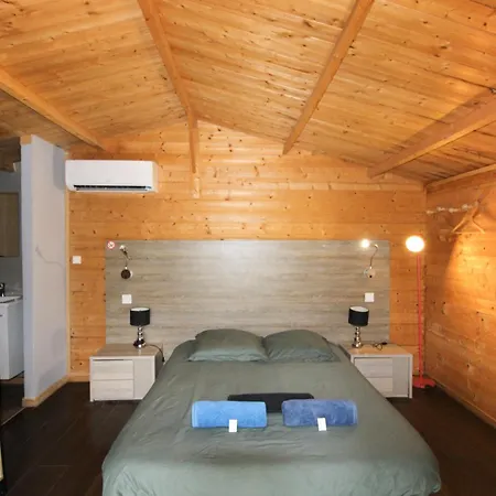 Le De La Pensionat 3*