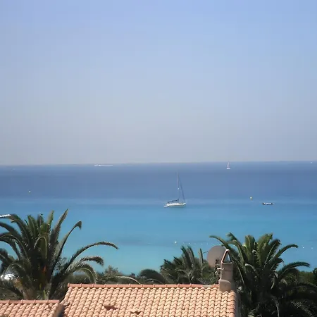 Πανσιόν Le De La 3*