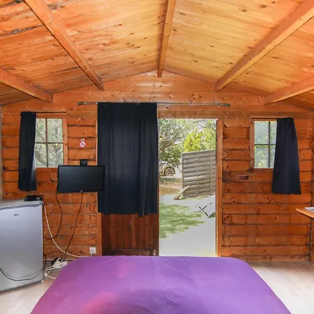Le De La Guest house
