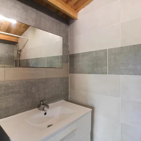 Le De La Guest house